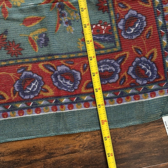 CWT Shimmering Scarf - Picture 2 of 9